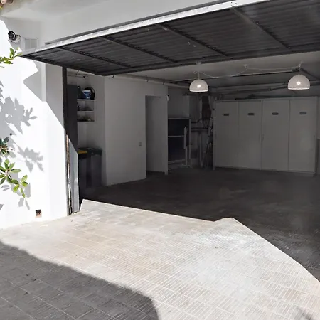 度假居 Miramar 锡切斯
